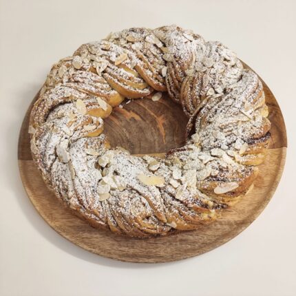 Martsipani ja kardemoniga kringel