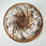 Mooni-martsipani kringel, magusaid tasakaalustab õrn sidruniglasuur