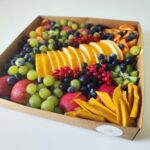 Puuvilja- ja marjavaagen, kindel ja tervilik valik laste peolauale