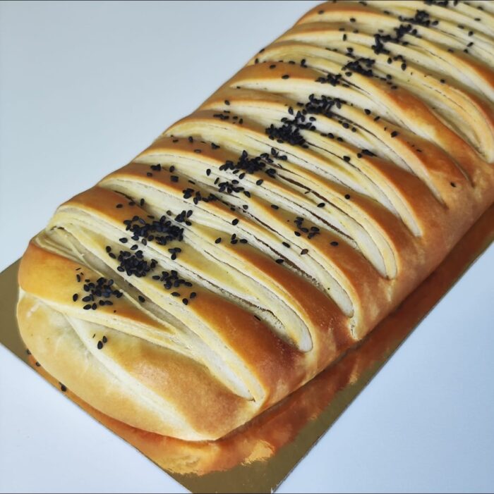 Spinati ja soolase juutuga struudel tellimiseks peolauale