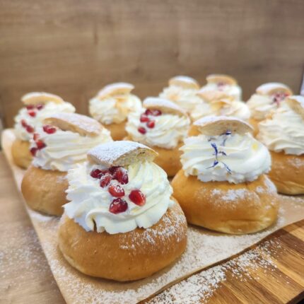 Vastlakuklite tellimine, klientide poolt kiidetud. Erinevad maitsed.